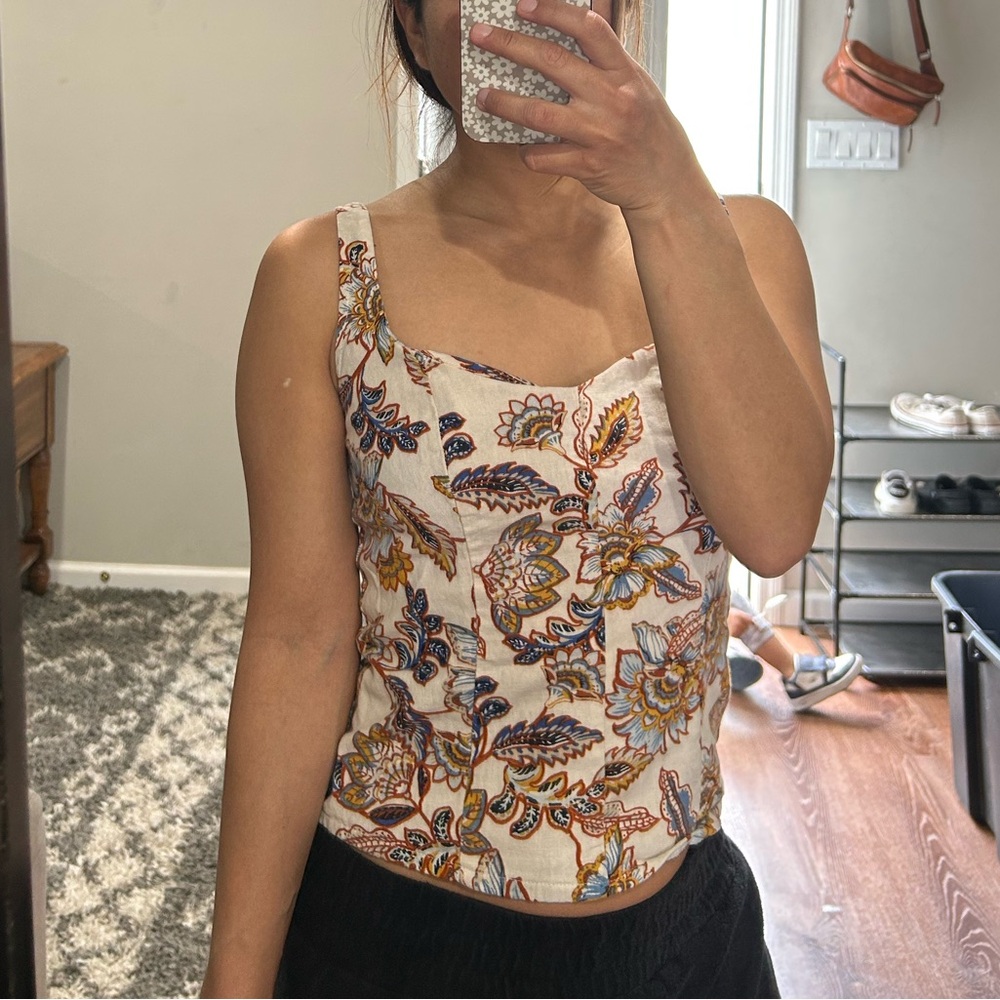 Old Navy White Fitted Sleeveless Camisole Crop Top